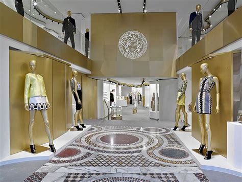 versace showroom